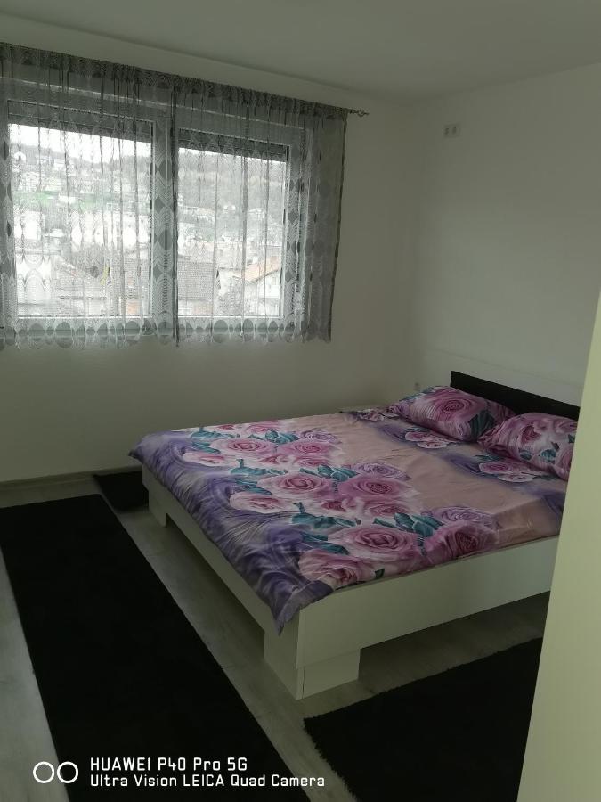 Apartmens Una 보산스카 크루파 외부 사진
