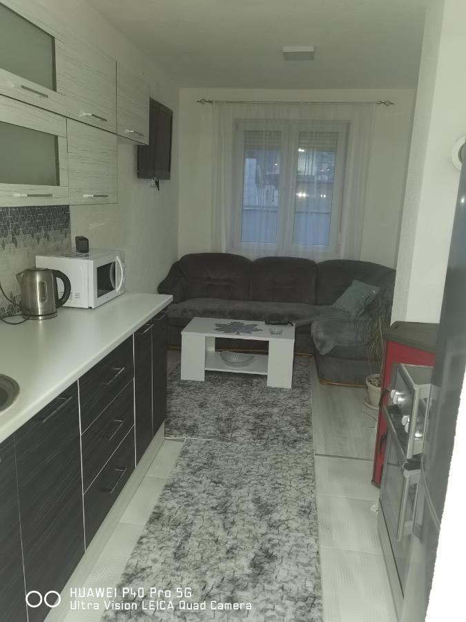 Apartmens Una 보산스카 크루파 외부 사진